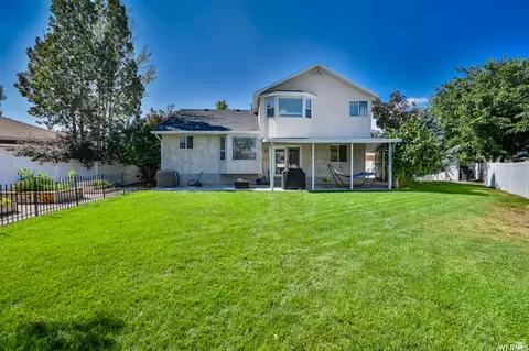 Exterior - 910 W Brandermill Cv S, Murray, UT 84123 photo 3 of 7
