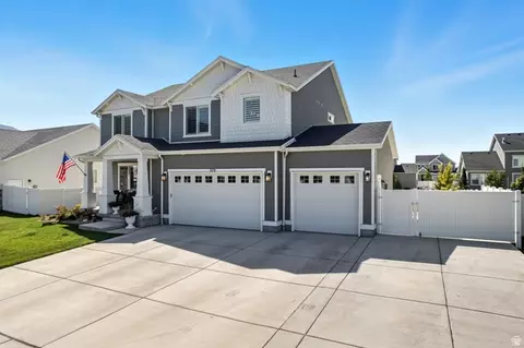 Exterior - 572 S Chamberlain St, Mapleton, UT 84664 photo 12 of 14