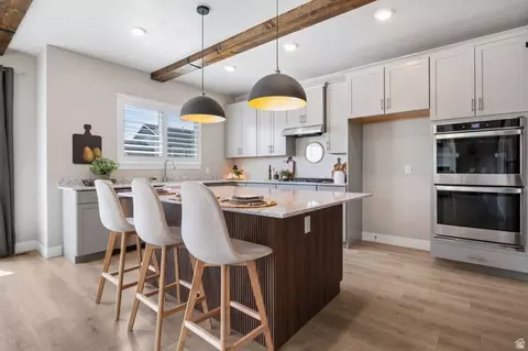 Kitchen - 572 S Chamberlain St, Mapleton, UT 84664 photo 1 of 4
