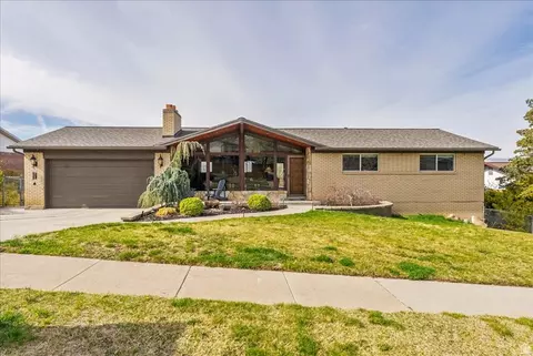 11940 S Pineridge Rd, Sandy, UT 84094