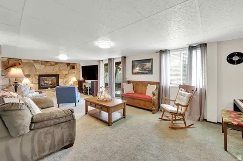 Living - 698 E 200 S, Bountiful, UT 84010 photo 3 of 5