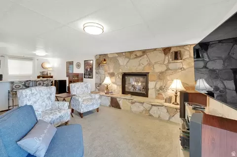Living - 698 E 200 S, Bountiful, UT 84010 photo 4 of 5