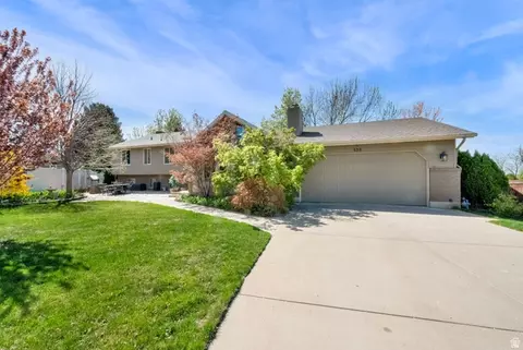 Exterior - 698 E 200 S, Bountiful, UT 84010 photo 2 of 10
