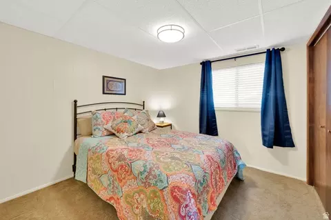Bedroom - 698 E 200 S, Bountiful, UT 84010 photo 4 of 4