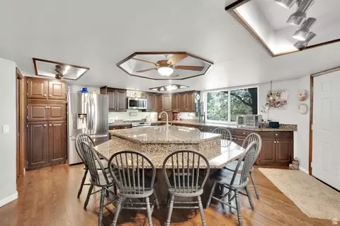 Kitchen - 698 E 200 S, Bountiful, UT 84010 photo 2 of 5