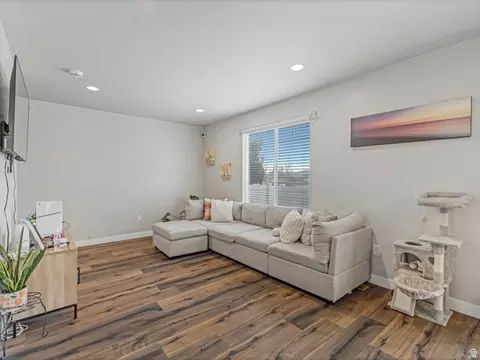 Living - 12214 S Pixie Dr, Draper, UT 84020 photo 2 of 3