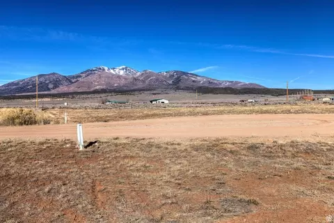 112 E Maddison Ave, La Sal, UT 84530 photo 2