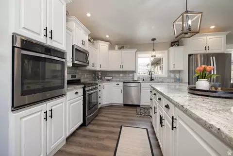 Kitchen - 4491 N 3000 W, Roosevelt, UT 84066 photo 2 of 2