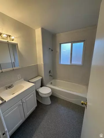 Bath - 110 E 2250 S, Bountiful, UT 84010 photo 1 of 4