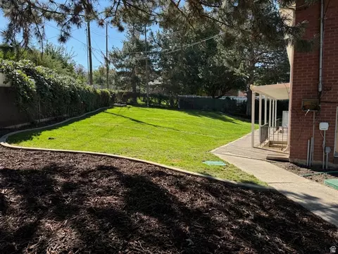 Exterior - 110 E 2250 S, Bountiful, UT 84010 photo 6 of 6