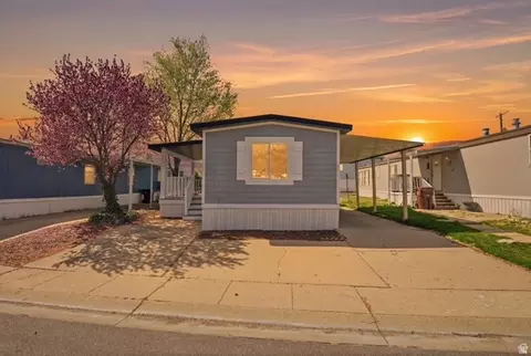 935 E 3000 N, Layton, UT 84040 photo 2