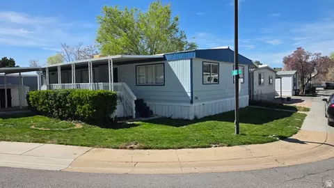 286 N Lionel St W #381, North Salt Lake, UT 84054