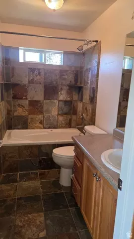 Bath - 430 E 100 N, Mount Pleasant, UT 84647 photo 1 of 2