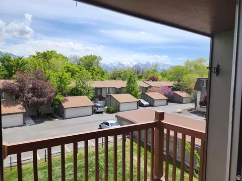 Exterior - 5402 S Willow Ln E #E, Murray, UT 84107 photo 3 of 10