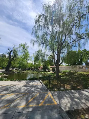 Exterior - 5402 S Willow Ln E #E, Murray, UT 84107 photo 8 of 10