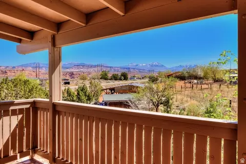 Exterior - 3453 Lemon Ln, Moab, UT 84532 photo 3 of 9