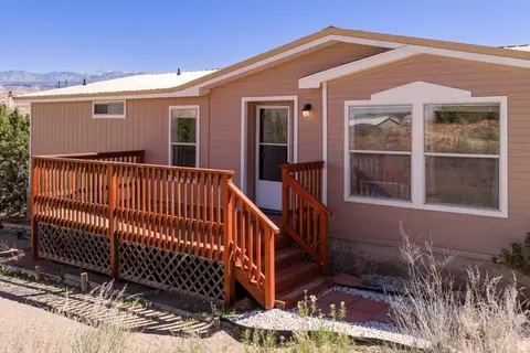 Exterior - 3453 Lemon Ln, Moab, UT 84532 photo 4 of 9