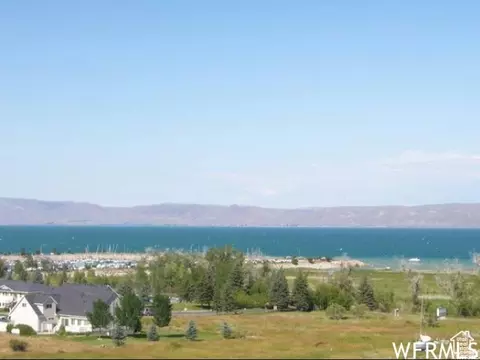 625 N Lochwood Vw #81, Garden City, UT 84028