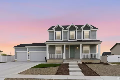 3233 W 2500 N, Clinton, UT 84015