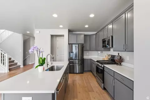 Kitchen - 3233 W 2500 N, Clinton, UT 84015 photo 2 of 2