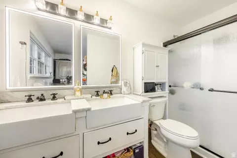 Bath - 3043 N Bannock Dr E, Provo, UT 84604 photo 1 of 3