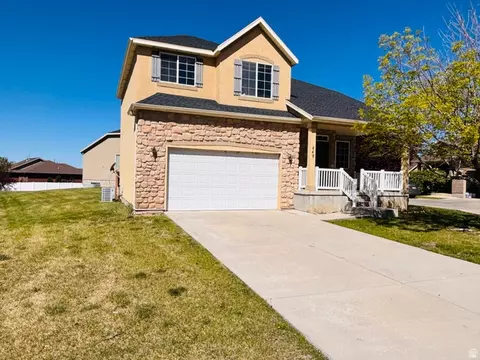 449 E Apple Blossom Dr, Pleasant Grove, UT 84062