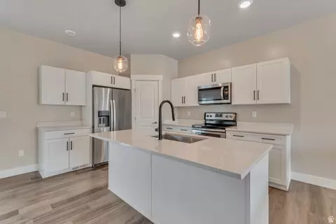 Kitchen - 1052 W 1970 S, Orem, UT 84058 photo 2 of 3