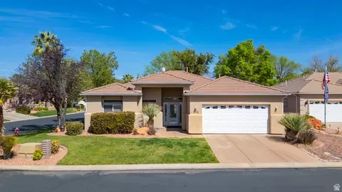 866 W Sandpiper Pl, Washington, UT 84780