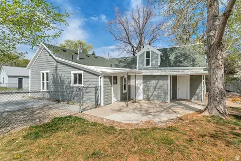 Exterior - 8831 S 400 E, Sandy, UT 84070 photo 3 of 5