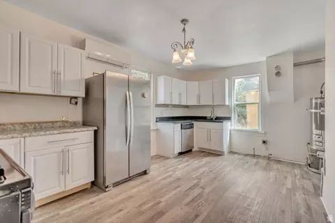 Kitchen - 8831 S 400 E, Sandy, UT 84070 photo 3 of 4