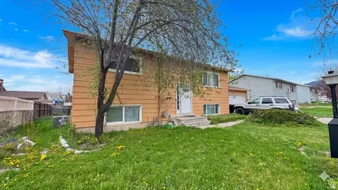 Exterior - 959 Three Point Ave, Logan, UT 84321 photo 3 of 5