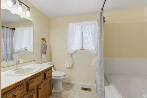Bath - 470 S 200 W, Mona, UT 84645 photo 1 of 4