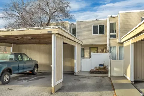 Exterior - 5189 S Gravenstein Park W, Murray, UT 84123 photo 2 of 3