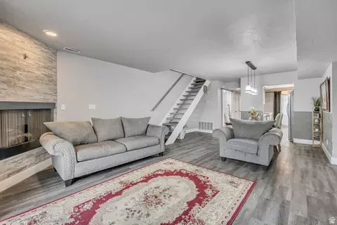 Living - 5189 S Gravenstein Park W, Murray, UT 84123 photo 1 of 2