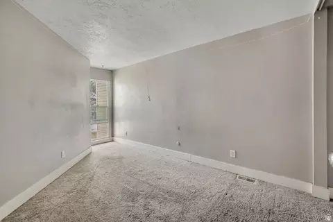 Bedroom - 5189 S Gravenstein Park W, Murray, UT 84123 photo 4 of 4