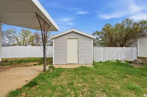Exterior - 71 W 200 S, Providence, UT 84332 photo 1 of 3