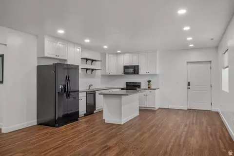 Kitchen - 1085 N Coachman Ln, Spanish Fork, UT 84660 photo 3 of 4