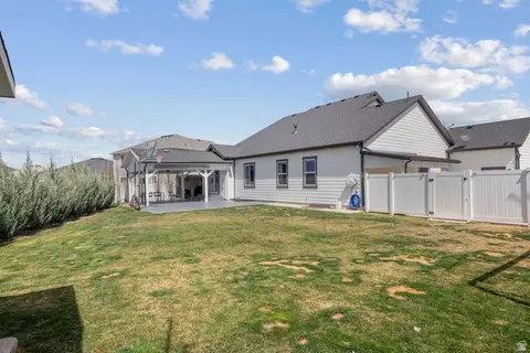Exterior - 1085 N Coachman Ln, Spanish Fork, UT 84660 photo 5 of 9