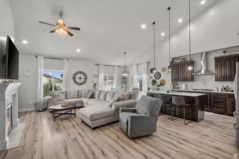 Living - 1085 N Coachman Ln, Spanish Fork, UT 84660 photo 1 of 1