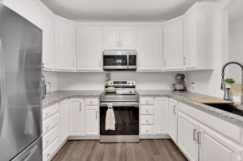 Kitchen - 55 S 930 E, American Fork, UT 84003 photo 2 of 2