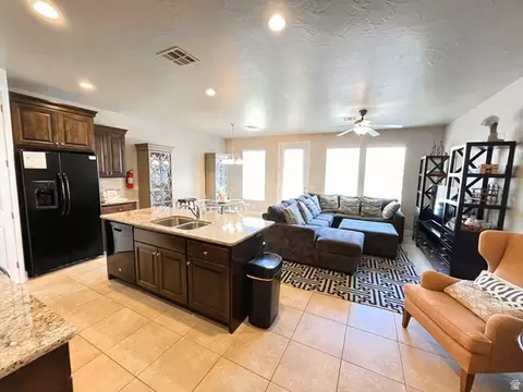 Kitchen - 4154 E Torrey Pines Dr, Washington, UT 84780 photo 3 of 3