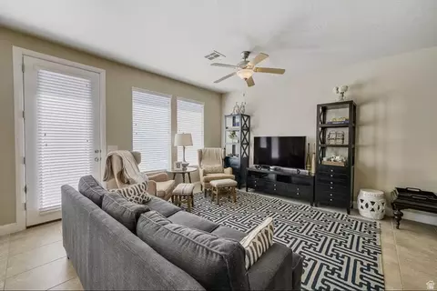 Living - 4154 E Torrey Pines Dr, Washington, UT 84780 photo 1 of 1
