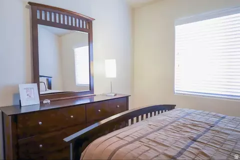 Bedroom - 4154 E Torrey Pines Dr, Washington, UT 84780 photo 9 of 9
