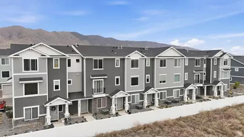 3965 N Aggie Dr, Eagle Mountain, UT 84005