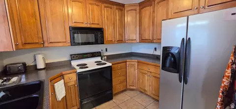 Kitchen - 345 E 1830 S, Orem, UT 84058 photo 1 of 2