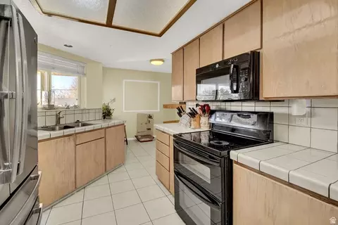 Kitchen - 2068 N 1600 E, Logan, UT 84341 photo 2 of 3