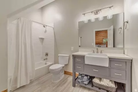 Bath - 17029 S Alta Dr, Spanish Fork, UT 84660 photo 1 of 6