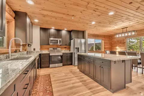 Kitchen - 17029 S Alta Dr, Spanish Fork, UT 84660 photo 1 of 6
