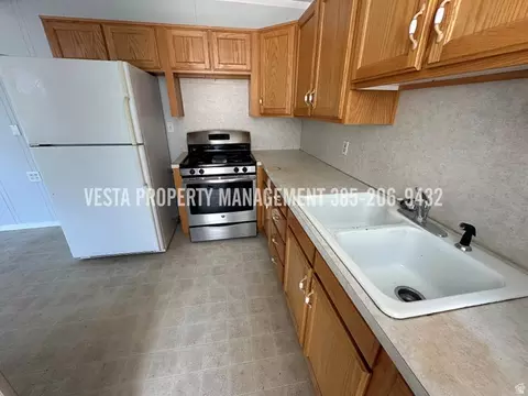 Kitchen - 477 E 22 Nd St N, Ogden, UT 84401 photo 5 of 5