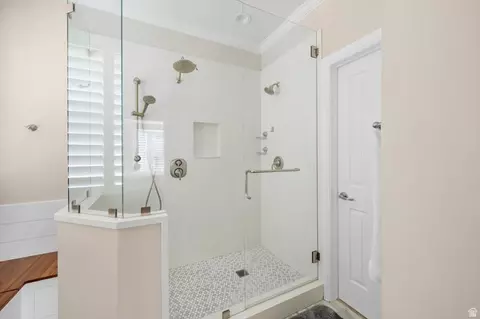 Bath - 1456 E Firelight Way S, Sandy, UT 84092 photo 1 of 2